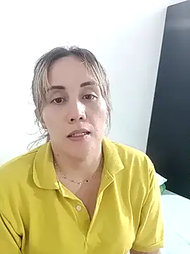 Snapshot of Isabel23zr chatting on 7, 1, 2025 Isabel23zr online show from 7, 1, 2025