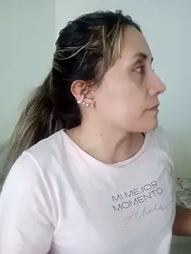 Snapshot of Isabel23zr chatting on 9, 1, 2025 Isabel23zr online show from 9, 1, 2025