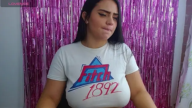 Snapshot of karol_9 chatting on 5, 1, 2025 karol 9 online show from 5, 1, 2025