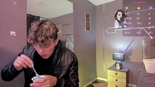 Snapshot of ANDRIUS_24 chatting on 12, 12, 2024 ANDRIUS 24 online show from 12, 12, 2024