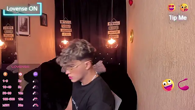 Snapshot of ANDRIUS_24 chatting on 20, 3, 2025 ANDRIUS 24 online show from 20, 3, 2025