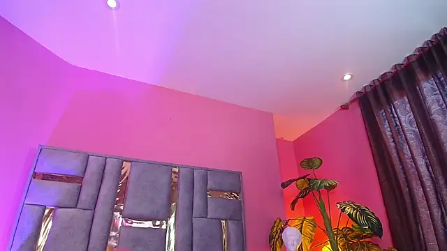 Snapshot of JuliaRose_ks chatting on 4, 2, 2025 JuliaRose ks online show from 4, 2, 2025