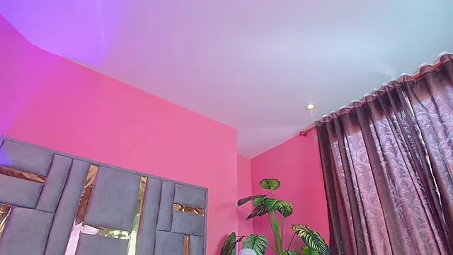 Snapshot of JuliaRose_ks chatting on 17, 2, 2025 JuliaRose ks online show from 17, 2, 2025