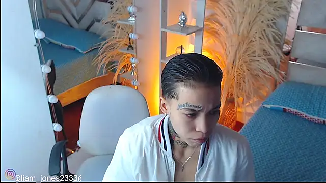 Jonesliam23 online show from 21, 11, 2025