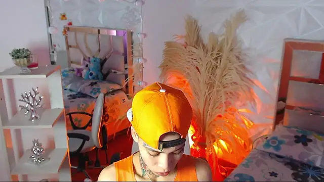 Jonesliam23 online show from 7, 1, 2026