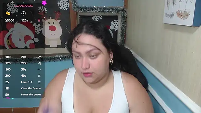 Snapshot of isaReyes chatting on 2, 1, 2025 isaReyes online show from 2, 1, 2025