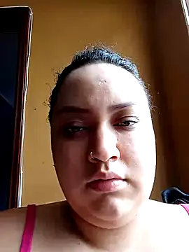 Snapshot of isaReyes chatting on 20, 10, 2025 isaReyes online show from 20, 10, 2025