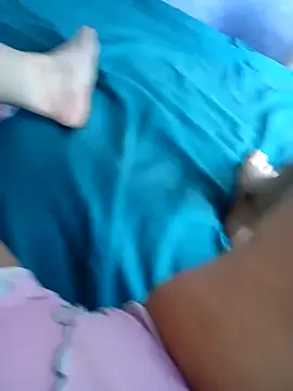 Snapshot of isaReyes chatting on 5, 11, 2025 isaReyes online show from 5, 11, 2025