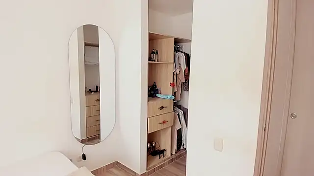 rose scottt online show from 11, 11, 2025