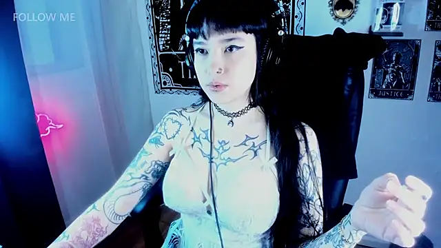 Demongirl6666 online show from 3, 12, 2025