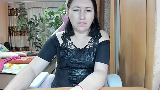 Snapshot of Tatyana51 chatting on 5, 1, 2025 Tatyana51 online show from 5, 1, 2025