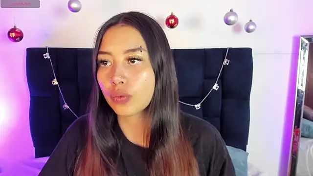 Snapshot of Viioletsky chatting on 13, 12, 2024 Viioletsky online show from 13, 12, 2024