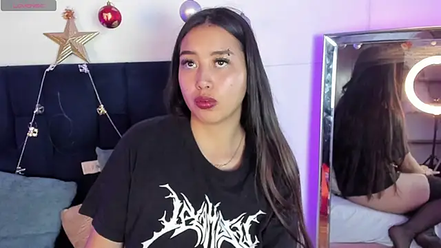 Snapshot of Viioletsky chatting on 13, 12, 2024 Viioletsky online show from 13, 12, 2024