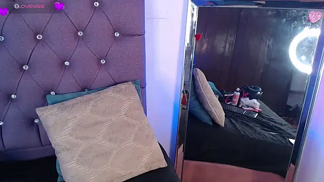 Snapshot of Viioletsky chatting on 14, 3, 2025 Viioletsky online show from 14, 3, 2025