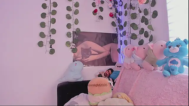 moonliiiight1 online show from 11, 4, 2026