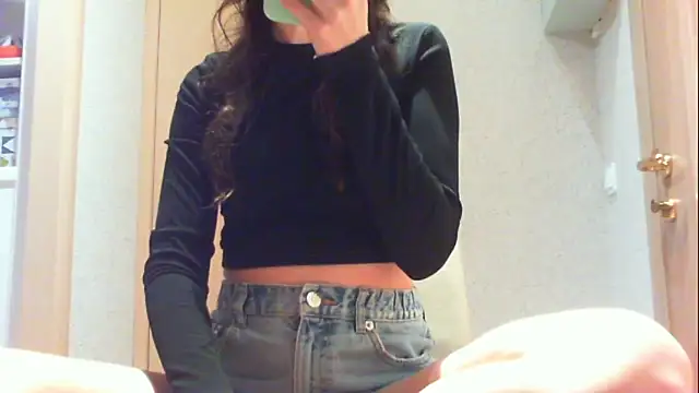 Snapshot of khu_yam chatting on 1, 12, 2024 khu yam online show from 1, 12, 2024