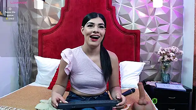 Snapshot of Maguy_Mistress chatting on 28, 3, 2026 Maguy Mistress online show from 28, 3, 2026