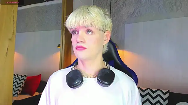 VladHellsing4 online show from 5, 2, 2026