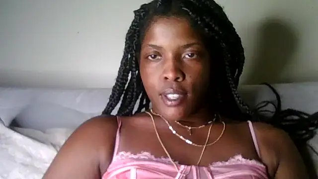 Snapshot of CaramelGoddessxoxo chatting on 5, 6, 2026 CaramelGoddessxoxo online show from 5, 6, 2026