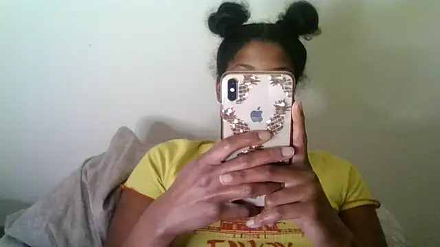 CaramelGoddessxoxo online show from 4, 8, 2026