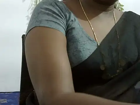 Snapshot of Hot_akshara chatting on 5, 10, 2025 Hot akshara online show from 5, 10, 2025