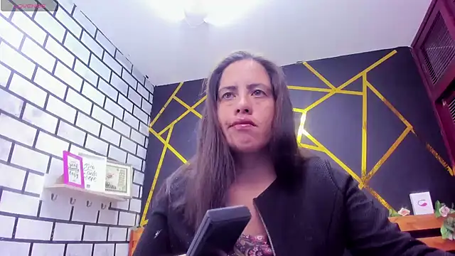 kathina giraldo online show from 15, 1, 2025