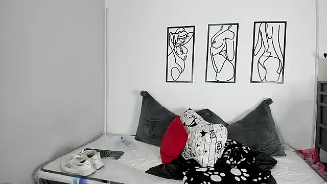 RubyPirsso18 online show from 5, 2, 2026