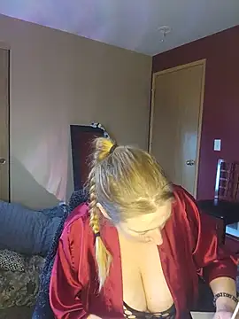 lilyhornyhousewife online show from 26, 6, 2026