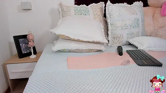 Snapshot of khloe_cutee chatting on 11, 12, 2024 khloe cutee online show from 11, 12, 2024