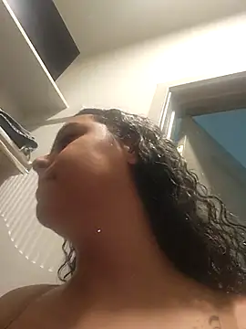 Snapshot of cinnaminnie chatting on 17, 1, 2026 cinnaminnie online show from 17, 1, 2026