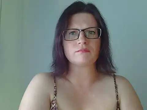 Snapshot of CrimsonMistress chatting on 8, 12, 2024 CrimsonMistress online show from 8, 12, 2024