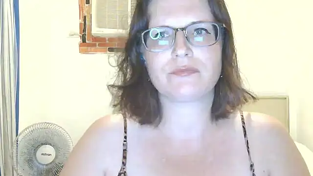 CrimsonMistress online show from 1, 4, 2026