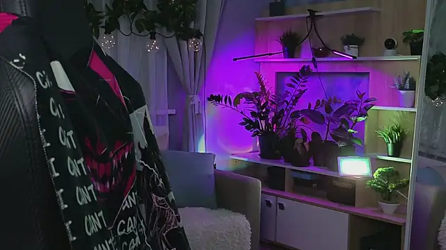 KiraLiLime online show from 19, 3, 2025