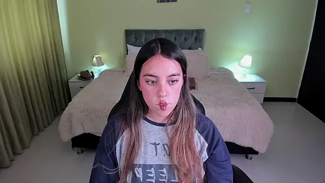  Charlotte evans 1 online show from 15, 7, 2026