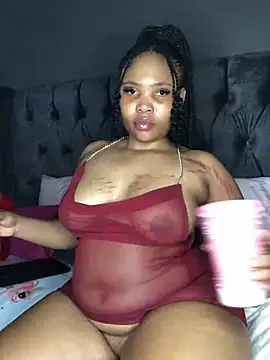 Anaelle24 online show from 25, 2, 2025