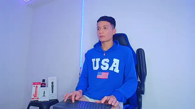 Snapshot of bryamer_19 chatting on 2, 3, 2025 bryamer 19 online show from 2, 3, 2025