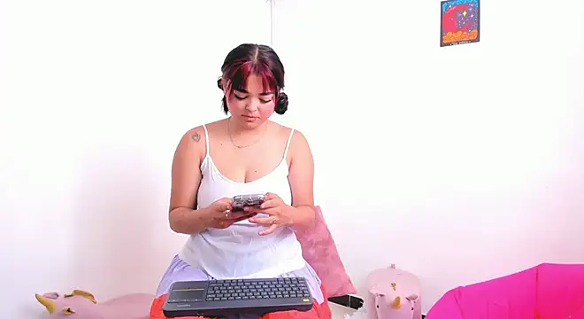 Snapshot of Agata_clark chatting on 1, 10, 2025 Agata clark online show from 1, 10, 2025