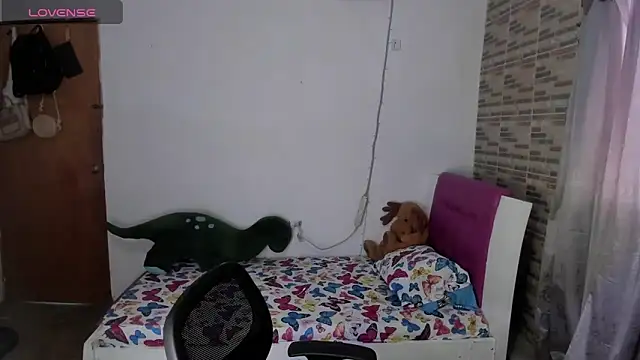  Amelia Johns  online show from 14, 4, 2026