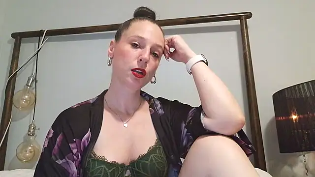 Snapshot of Audrey_hotty chatting on 1, 2, 2026 Audrey hotty online show from 1, 2, 2026