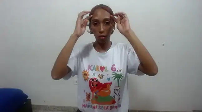 Snapshot of ZashaRomero chatting on 9, 2, 2025 ZashaRomero online show from 9, 2, 2025