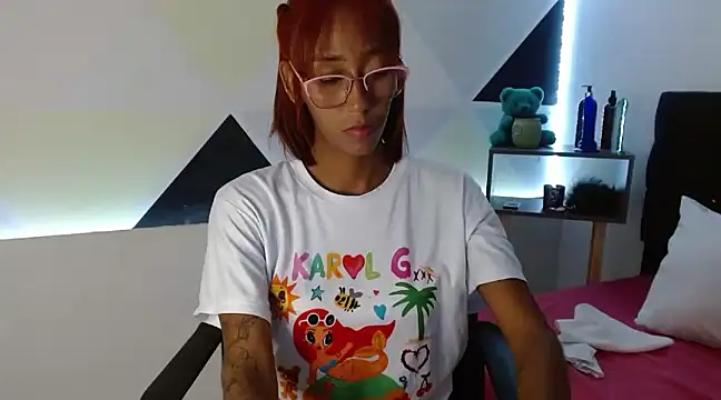 Snapshot of ZashaRomero chatting on 12, 2, 2025 ZashaRomero online show from 12, 2, 2025