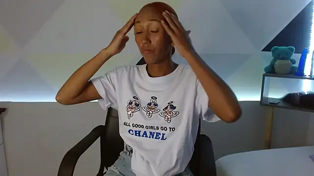 Snapshot of ZashaRomero chatting on 15, 2, 2025 ZashaRomero online show from 15, 2, 2025