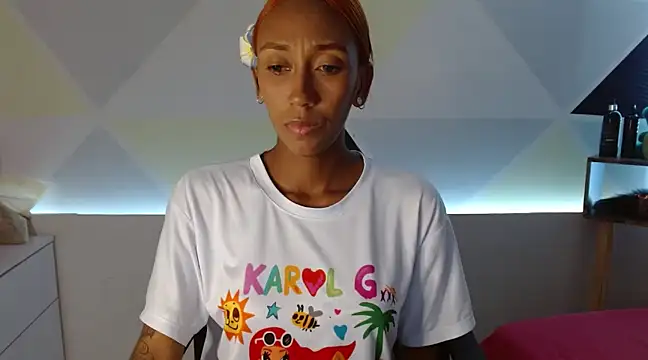 Snapshot of ZashaRomero chatting on 12, 3, 2025 ZashaRomero online show from 12, 3, 2025