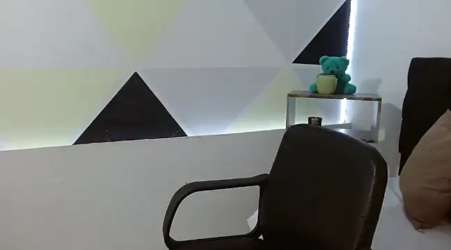 Snapshot of ZashaRomero chatting on 21, 3, 2025 ZashaRomero online show from 21, 3, 2025