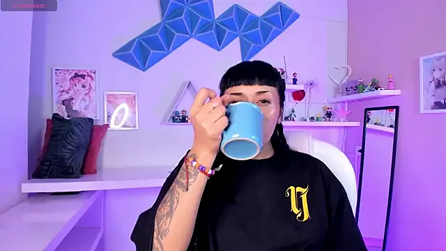 Valkiria ponce online show from 13, 4, 2026