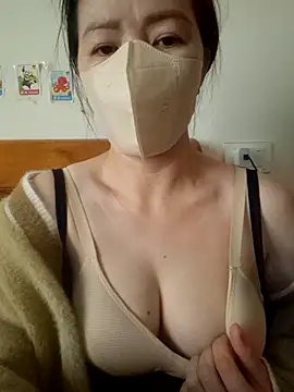 Snapshot of Susu204 chatting on 20, 12, 2024 Susu204 online show from 20, 12, 2024