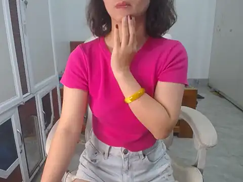 Snapshot of Susu204 chatting on 2, 2, 2025 Susu204 online show from 2, 2, 2025