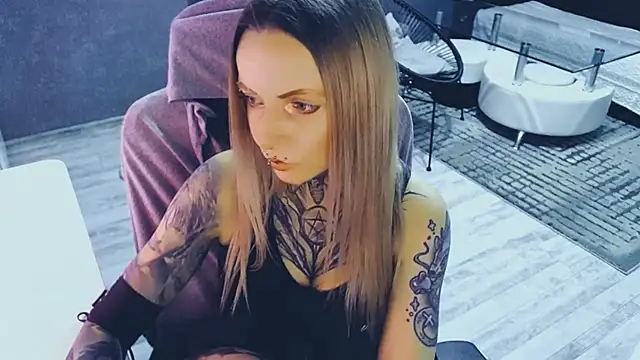 Snapshot of InesGold chatting on 12, 4, 2026 InesGold online show from 12, 4, 2026