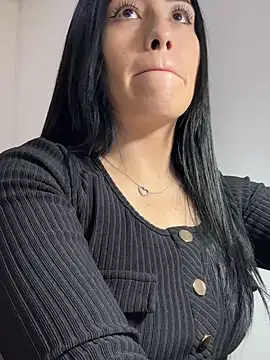 Snapshot of Sara_luna_ chatting on 27, 2, 2025 Sara luna  online show from 27, 2, 2025