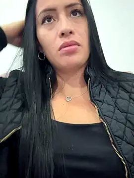 Snapshot of Sara_luna_ chatting on 30, 10, 2025 Sara luna  online show from 30, 10, 2025